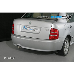Skoda Fabia Spoiler unter der Rückseite. Limousine/Kombi-Stoßstange