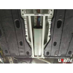 Stütze Skoda Octavia MK3/TYP 5E 2.0TSI 2WD 12+ UltraRacing 4-Punkt-Mittel-Unterbodenstrebe