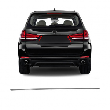 Polierter Edelstahlstreifen über dem Nummernschild Omtec BMW X5 2013+ (F15,G05)