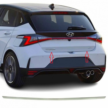 Edelstahlstreifen an der Unterkante des Kofferraums des Hyundai i20 HTB 2020+ Edelstahlstreifen an der Unterkante des Kofferraums des Hyundai i20 HTB 2020+