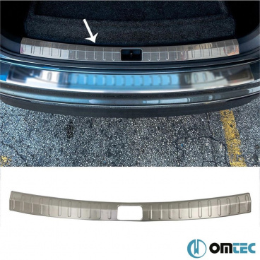 Edelstahl-Ladekantenabdeckung im Omtec-Kofferraum VW Tiguan II 2016+ geschliffen
