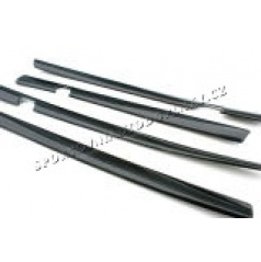 Škoda Octavia II – Carbonabdeckungen der inneren Türleisten