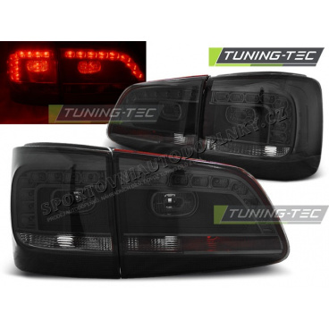 VW Touran II 08.2010 – LED-Rauchscheinwerfer hinten