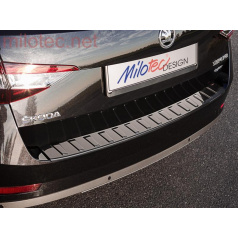 Škoda Superb III Combi – fünfte Türschwelle mit Vorsprüngen, ABS-Schwarzmetallic