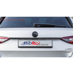 Streifen über dem hinteren Nummernschild, glänzend schwarzer „Klavierlack“, Škoda Kodiaq, 2016+