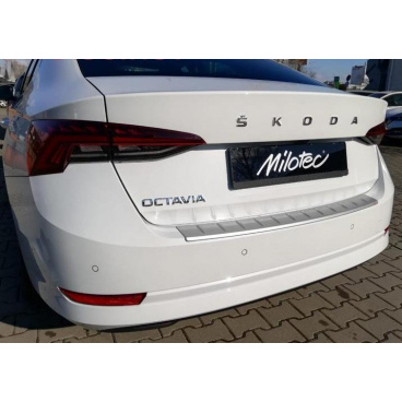 Škoda Octavia 4 2020+ Fünfte Einstiegsleiste mit Vorsprüngen in Silber