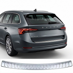 Geschliffene Edelstahl-Abdeckung der oberen Kante des hinteren Stoßfängers Škoda Octavia IV 2020+ Kombi
