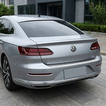 Polierte Kantenabdeckung der hinteren Stoßstange aus Edelstahl Omtec VW Passat 2010+ Limousine, VW Arteon 2018+ Polierte Kantenabdeckung der hinteren Stoßstange aus Edelstahl Omtec VW Passat 2010+ Limousine, VW Arteon 2018+