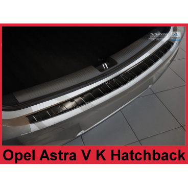 Edelstahlabdeckung - schwarzer Schwellenschutz für die hintere Stoßstange Opel Astra VK Htb. 2015-16 Edelstahlabdeckung - schwarzer Schwellenschutz für die hintere Stoßstange Opel Astra VK Htb. 2015-16