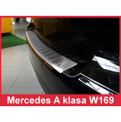 Edelstahlabdeckung zum Schutz der Schwelle der hinteren Stoßstange Mercedes AW 169 2008-12