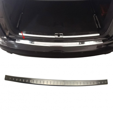 Heckstoßstangenabdeckung aus gebürstetem Edelstahl Omtec Audi Q5 2016-23 Heckstoßstangenabdeckung aus gebürstetem Edelstahl Omtec Audi Q5 2016-23