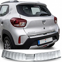Polierte Edelstahl-Abdeckung der oberen Kante der hinteren Stoßstange Dacia Spring 2021-24