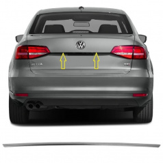 Edelstahlstreifen über dem hinteren Nummernschild VW Jetta 2014-19