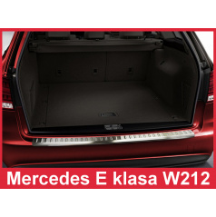 Edelstahlabdeckung zum Schutz der Schwelle der hinteren Stoßstange Mercedes EW 212 Kombi 2013-16