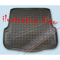 Porsche Cayenne Surround Sound System, 2010 -, Kofferraumwanne aus Gummi – schwarz