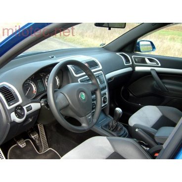 Innendekoration, Satz 1 (Armaturenbrett- und Türleisten 7 Stück) ABS-Silber matt, Škoda Octavia II, Škoda Octavia II Facelift Innendekoration, Satz 1 (Armaturenbrett- und Türleisten 7 Stück) ABS-Silber matt, Škoda Octavia II, Škoda Octavia II Facelift
