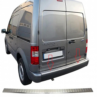 Polierte Edelstahl-Abdeckung der oberen Kante der hinteren Stoßstange Ford Transit Connect I / Tourneo Connect I 2003-13