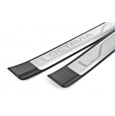 Dekorative Einstiegsleisten Skoda Octavia III