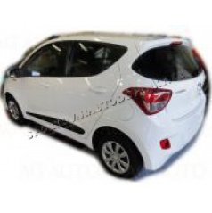 Hyundai i10, 2013-, 5 Türen., türseitige Schutzstreifen