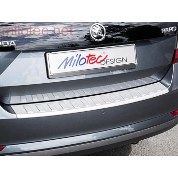 Škoda Rapid Spaceback 2013 – , fünfte Türschwelle mit Vorsprüngen, ABS-Silber