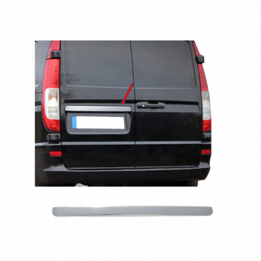 Griffabdeckung aus Edelstahl über dem hinteren Nummernschild Mercedes Benz Vito W639 2003-14 Griffabdeckung aus Edelstahl über dem hinteren Nummernschild Mercedes Benz Vito W639 2003-14