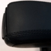 Lederarmlehne mit Scharnier Omtec Dacia Duster 2010-17