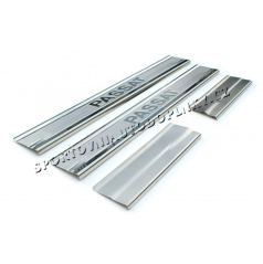 VW Passat B6 (3BG) – Edelstahl-Chrom-Einstiegsleisten HOWELL