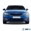 Polierte Edelstahlrahmen der Nebelscheinwerfer Omtec Škoda Octavia III