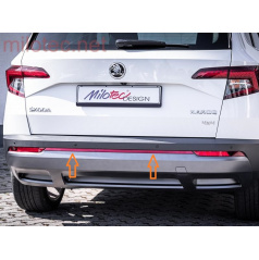 Mittelstreifen der hinteren Stoßstange rot Škoda Karoq 2017+