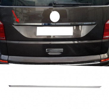 Edelstahlstreifen über dem VW T6-Kennzeichen Edelstahlstreifen über dem VW T6-Kennzeichen