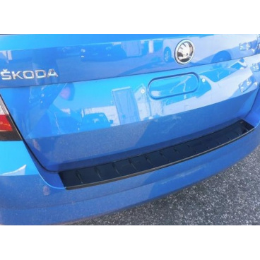 Fünfte Türschwelle mit Vorsprüngen, ABS-Schwarzmetallic Škoda Fabia III Combi, 12/2014+ Fünfte Türschwelle mit Vorsprüngen, ABS-Schwarzmetallic Škoda Fabia III Combi, 12/2014+