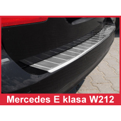 Edelstahlabdeckung zum Schutz der Schwelle der hinteren Stoßstange Mercedes EW 212 Kombi 2009-13