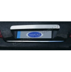 Peugeot 207 – Edelstahl-Chromleiste unter dem Nummernschild – OMSA-Tuning