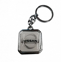 NISSAN quadratischer Schlüsselanhänger