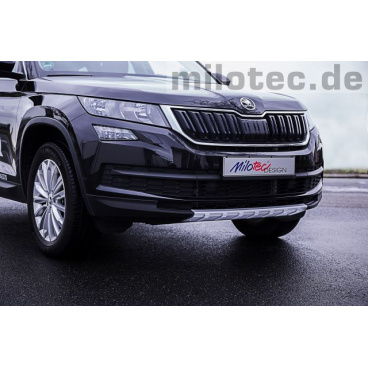 Silberner Schutzstreifen der vorderen Stoßstange des Škoda Kodiaq Silberner Schutzstreifen der vorderen Stoßstange des Škoda Kodiaq